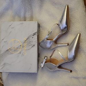 Oriplalla silver heels closed toe ankle strap wedding bridal evening 6.5…NEW